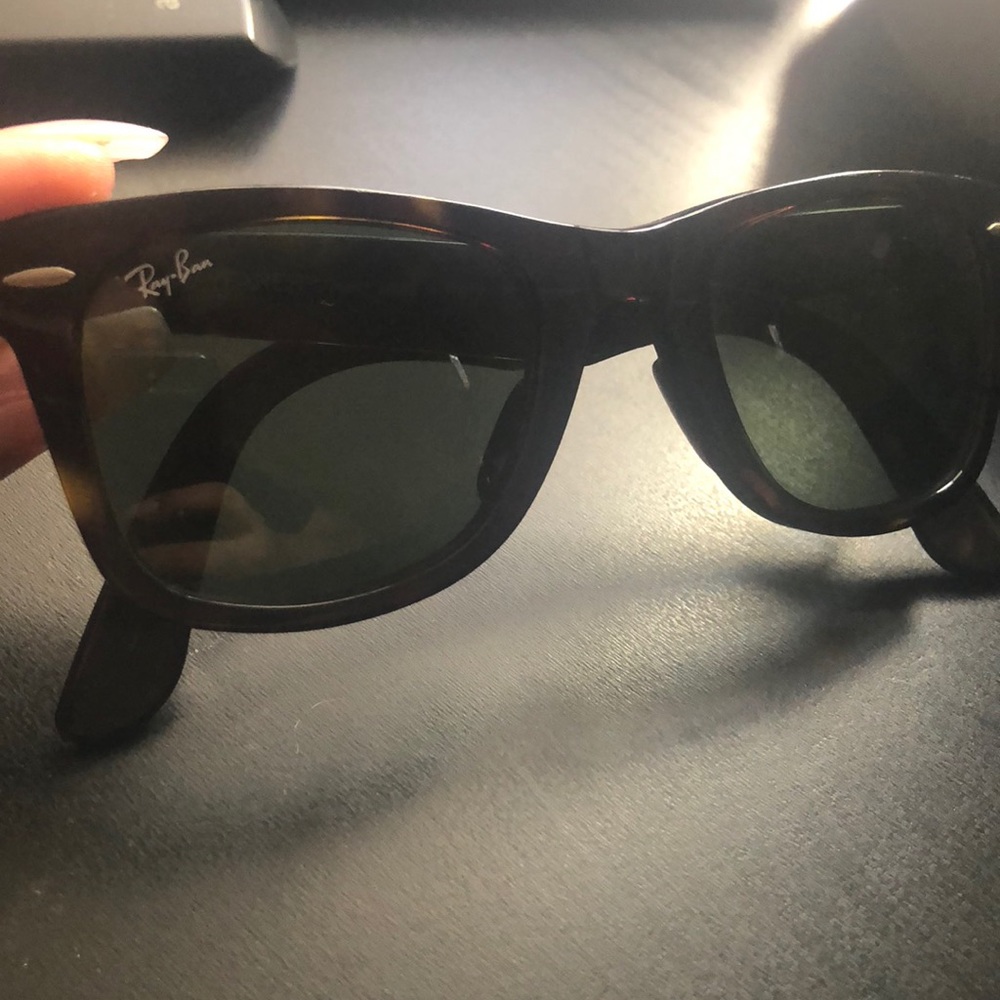 Original Wayfarer Ray-bans!!